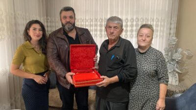 İzmit Belediyesi, Körfez’de ikamet eden Kıbrıs Gazileri Nurettin Göğdemir ve