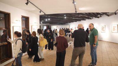 İzmit Belediyesi Cumhuriyet Sanat Galerisi, sanatçı Asuman Daşdemir’in “Tahribatın Tadilatı”