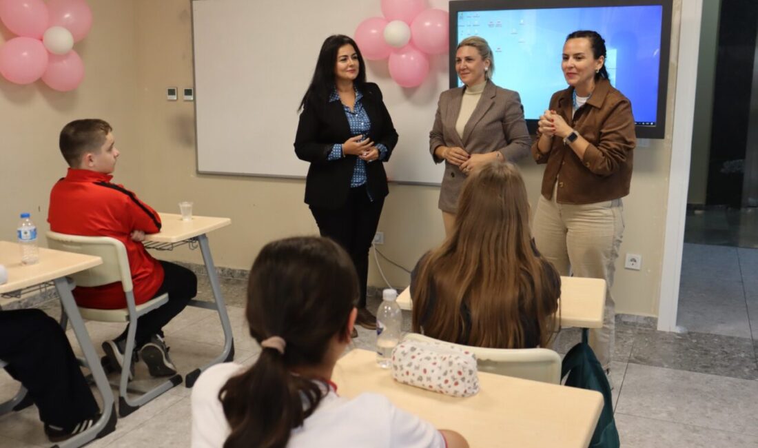 11 Ekim Dünya Kız Çocukları Günü dolayısıyla İzmit Belediyesi tarafından