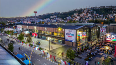 Kocaeli Büyükşehir Belediyesi tarafından düzenlenen Uluslararası 16. Kocaeli Kitap Fuarı’nda