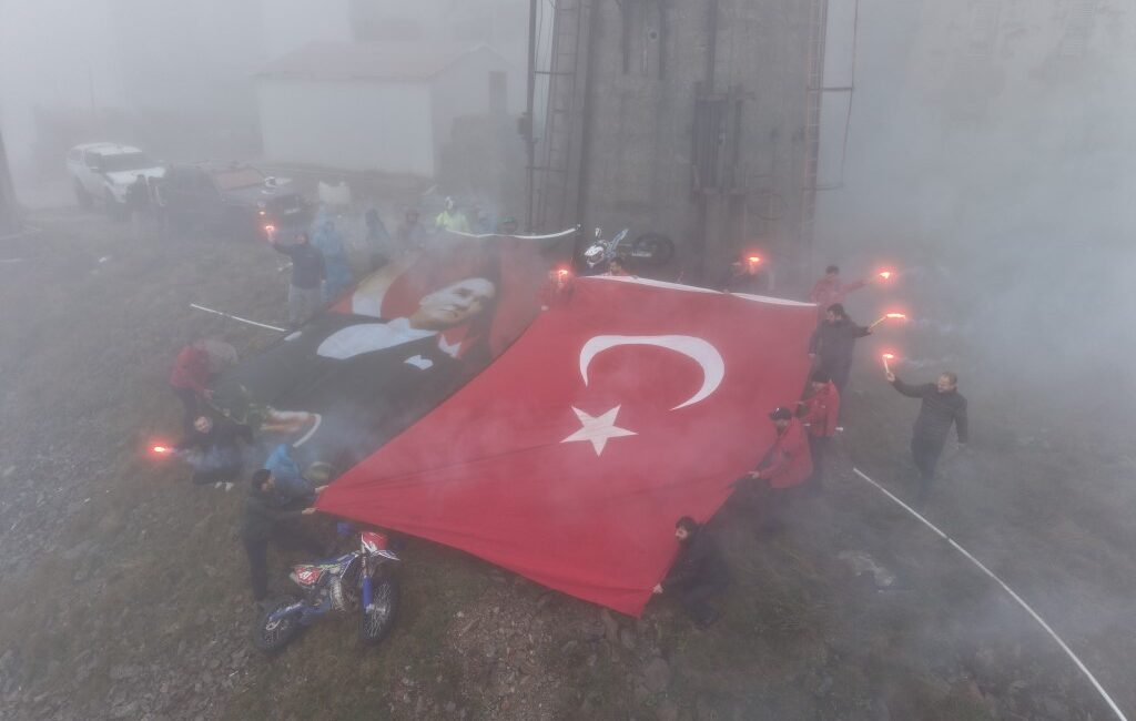 Kartepe Belediyesi, Cumhuriyet’in 103. yıl dönümünde “Pusulamız Cumhuriyet, Rotamız Zirve”