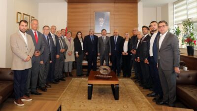 Cumhuriyet Halk Partisi (CHP) Kocaeli İl Başkanı Selman Yıldırım ve