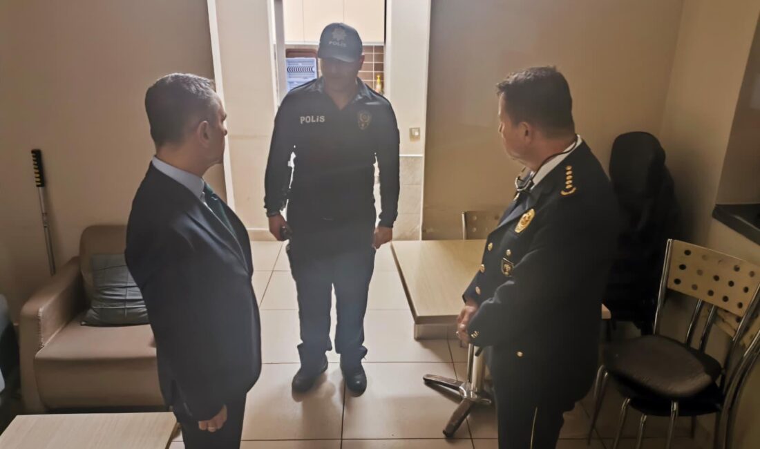 Kocaeli Valisi İlhami Aktaş, Cengiz Topel Havalimanı Polis Noktası’nı ziyaret