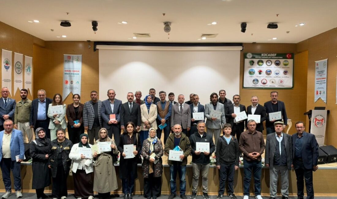 “Sağlıklı İlişkiler, Güçlü Evlilikler” projesinin kapanış programına katılan MHP Dilovası