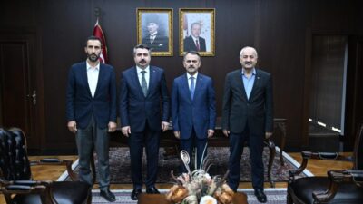 Gebze Belediye Başkanı Zinnur Büyükgöz ile Bursa Yıldırım Belediye Başkanı