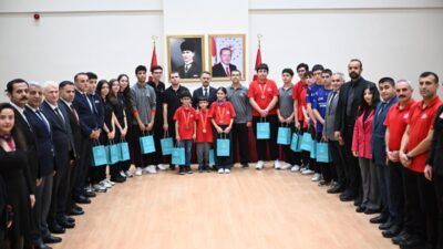 Şanlıurfa’da düzenlenen TEKNOFEST 2026 Türkiye Finalleri’nden derecelerle dönen Kocaelili öğrenciler