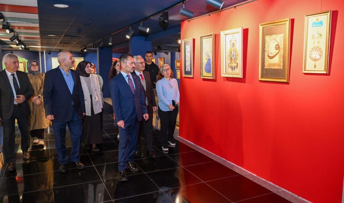 Kocaeli Valisi İlhami Aktaş, GESMEK kursiyerlerinin el emeği göz nuru
