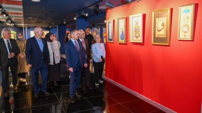 Kocaeli Valisi İlhami Aktaş, GESMEK kursiyerlerinin el emeği göz nuru
