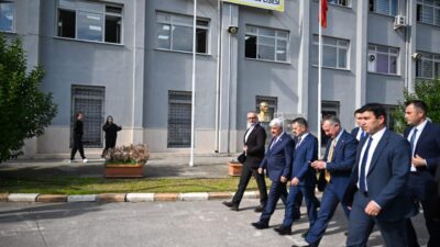 Kocaeli Valisi İlhami Aktaş, kent protokolüyle birlikte Körfez Orhangazi Anadolu
