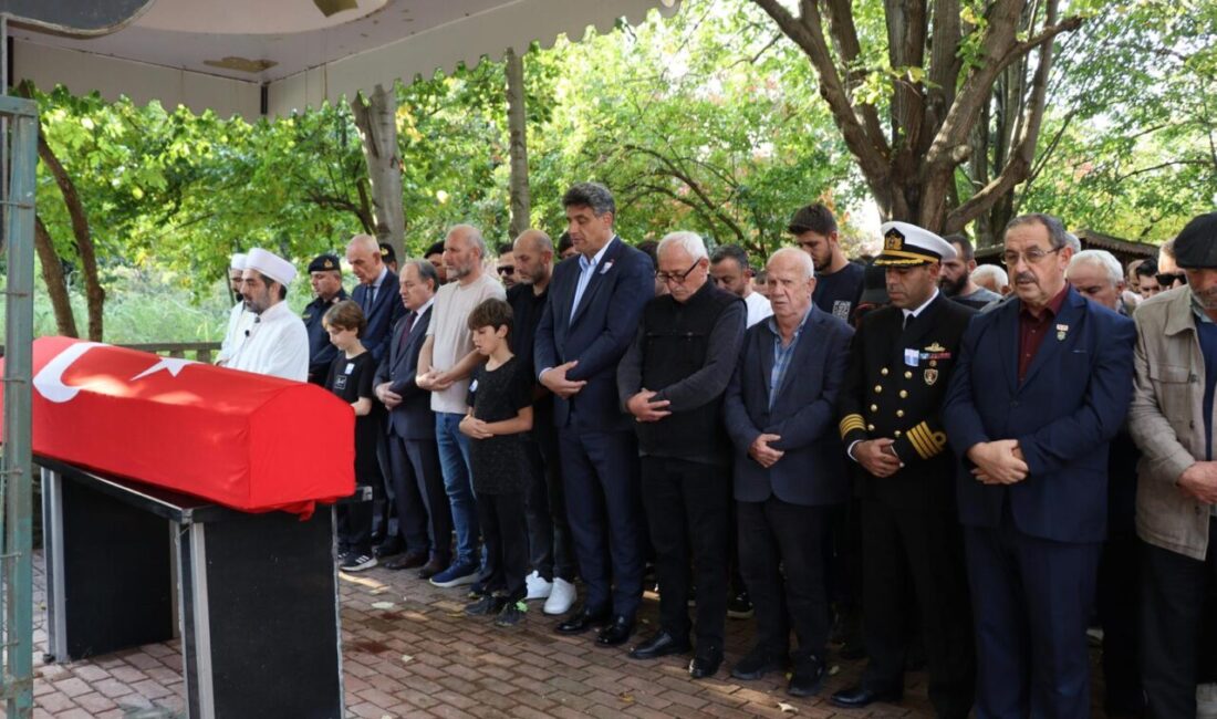 Kartepe Maşukiye Merkez Cami’nde kılınan cenaze namazı ve düzenlenen askeri