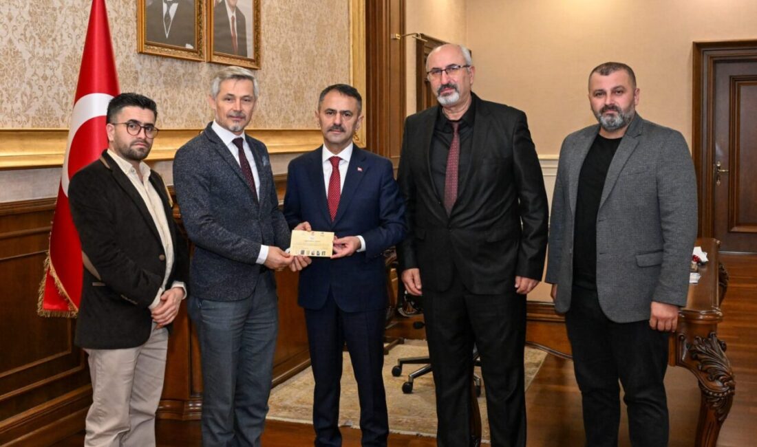 Kocaeli Manav Kültürü Dernekler Federasyonu Başkanı Engin Tümer ve federasyon